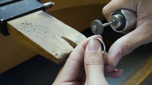 Comment faire soi-même une bague pour homme ?